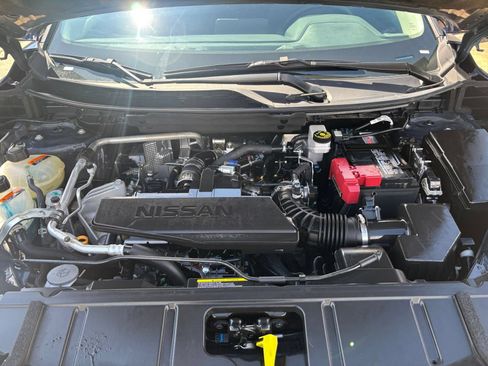 Used 2026 Nissan Rogue SV FWD image 33