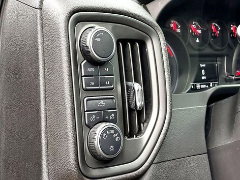 Used 2021 Chevrolet Silverado 1500 Custom Trail Boss image 15