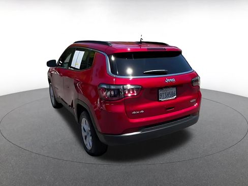 Used 2025 Jeep Compass Latitude AWD/4WD image 12