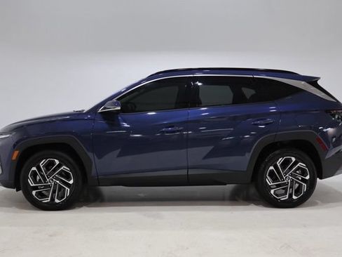 Used 2025 Hyundai Tucson Limited AWD/4WD image 4