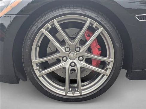 Used 2019 Maserati GranTurismo Sport RWD image 23