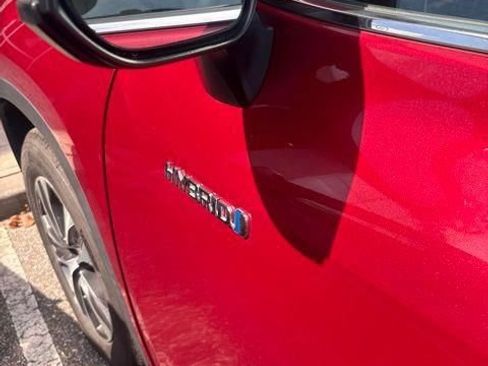 Used 2020 Toyota Highlander XLE FWD image 4