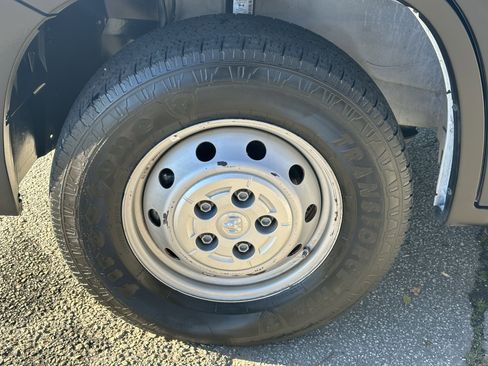 Used 2023 RAM ProMaster 2500 image 14