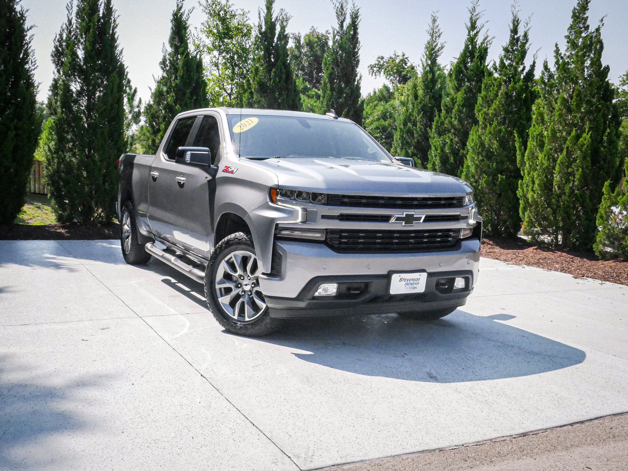 Used 2021 Chevrolet Silverado 1500 RST w/ True North Edition Plus AWD/4WD image 2