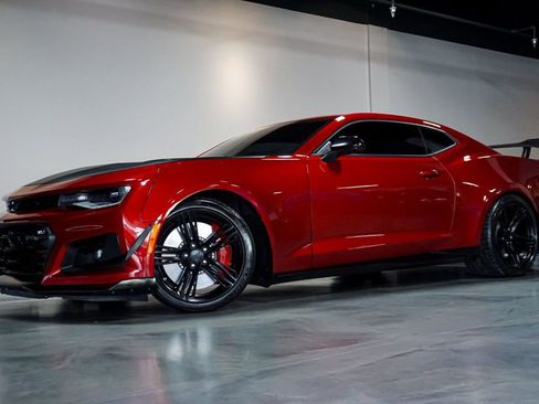 Used 2021 Chevrolet Camaro ZL1 image 89