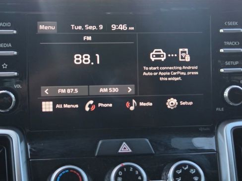 Certified 2023 Kia Sorento LX image 24