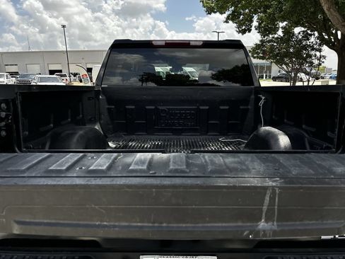 Used 2025 GMC Sierra 1500 SLT AWD/4WD image 31