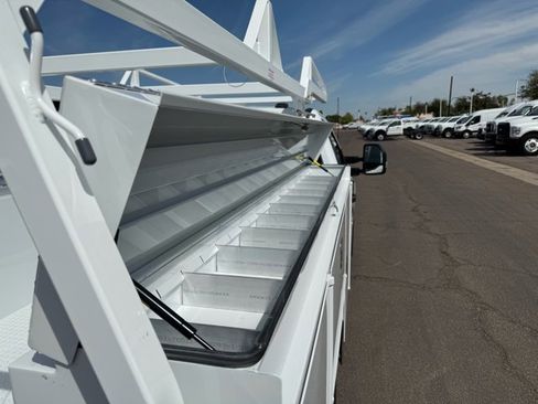 New 2026 Ford F250 XL w/ XL Chrome Package image 11