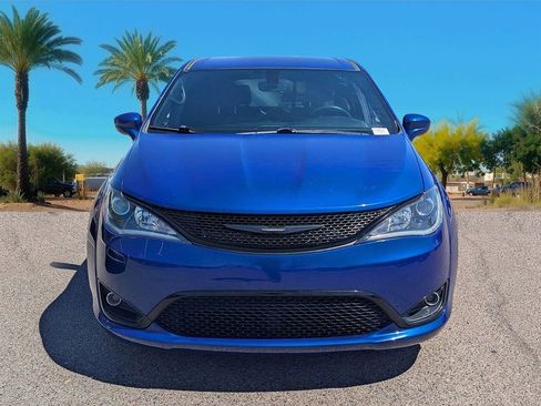 Used 2020 Chrysler Pacifica Touring w/ S Appearance Package FWD image 8