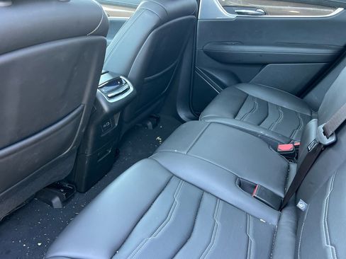 Certified 2024 Cadillac XT6 Sport w/ Platinum Package image 14