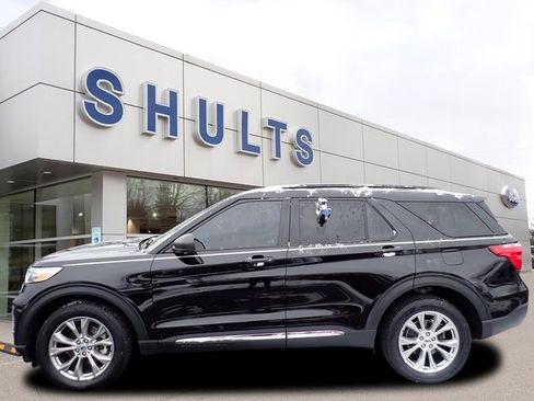 Certified 2024 Ford Explorer XLT w/ Equipment Group 202A image 2