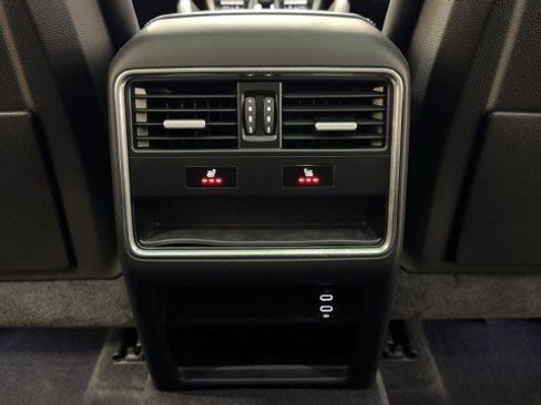 Used 2021 Porsche Cayenne Turbo image 16