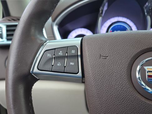 Used 2011 Cadillac SRX Luxury image 19