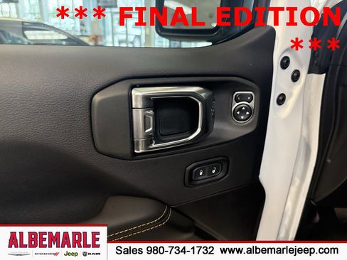 Used 2025 Jeep Wrangler Unlimited Rubicon 392 image 12