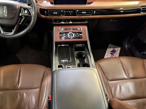 Used 2023 Lincoln Aviator Reserve w/ Elements Package Plus RWD image 16