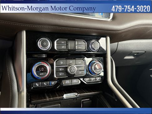 Used 2021 GMC Yukon Denali w/ Denali Premium Package AWD/4WD image 31