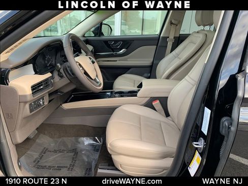 Certified 2022 Lincoln Corsair AWD w/ Premium Package image 12