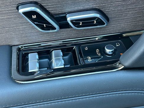 Used 2023 Land Rover Range Rover Sport SE Dynamic image 13