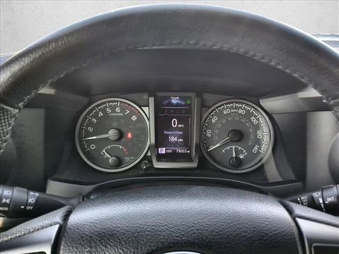 Used 2021 Toyota Tacoma TRD Sport image 10