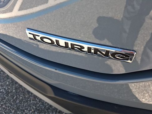 Used 2023 Honda Pilot Touring image 9