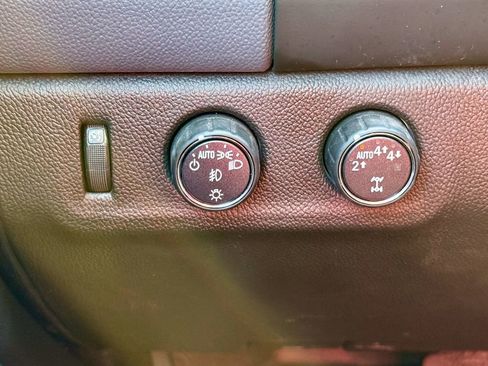 Used 2018 Chevrolet Colorado Z71 image 25