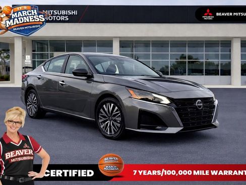 Used 2024 Nissan Altima 2.5 SV image 1