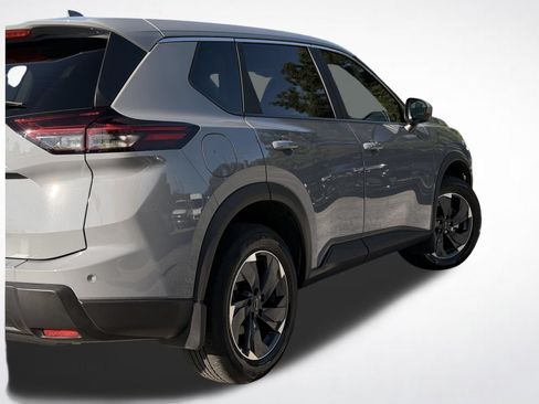 Used 2026 Nissan Rogue SV FWD image 14