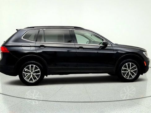 Used 2019 Volkswagen Tiguan SE AWD/4WD image 4