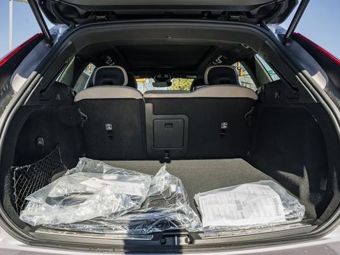 New 2026 Volvo XC60 T8 Plus image 10