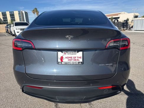Used 2021 Tesla Model Y Long Range image 6