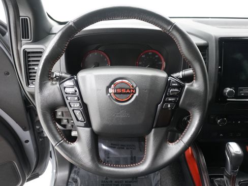 Used 2023 Nissan Frontier PRO-4X w/ Technology Package AWD/4WD image 16