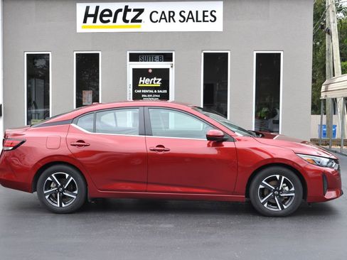 Used 2024 Nissan Sentra SV image 2