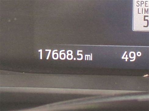 Used 2025 Ford Escape SE w/ Class II Trailer Tow Package image 23