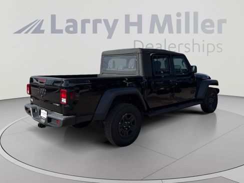 Used 2023 Jeep Gladiator Sport w/ Trailer Tow Package AWD/4WD image 5