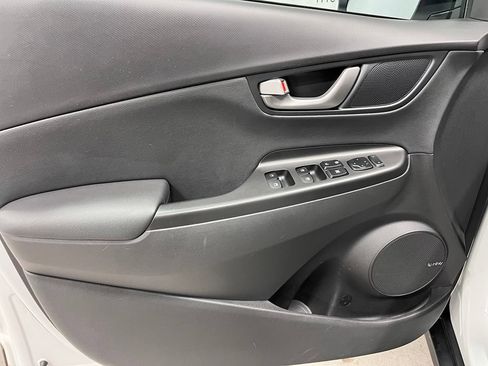 Used 2021 Hyundai Kona Limited AWD/4WD image 10