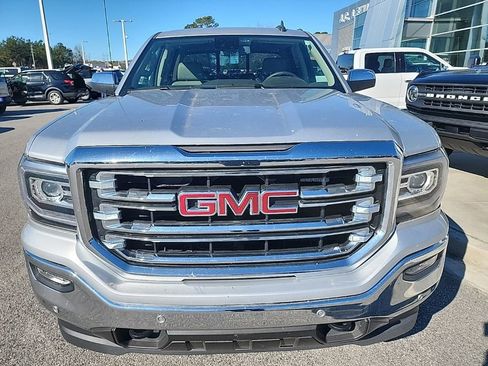 Used 2018 GMC Sierra 1500 SLT image 2