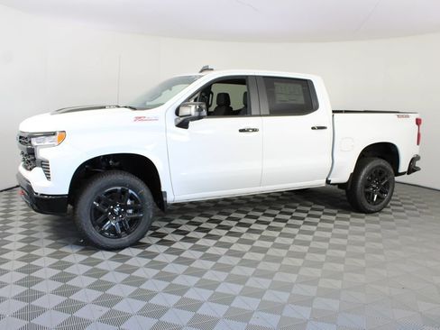 New 2026 Chevrolet Silverado 1500 LT Trail Boss w/ LT Trail Boss Premium Package AWD/4WD image 2
