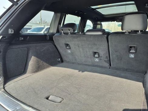 Used 2022 Jeep Grand Cherokee Overland w/ Luxury Tech Group IV image 21