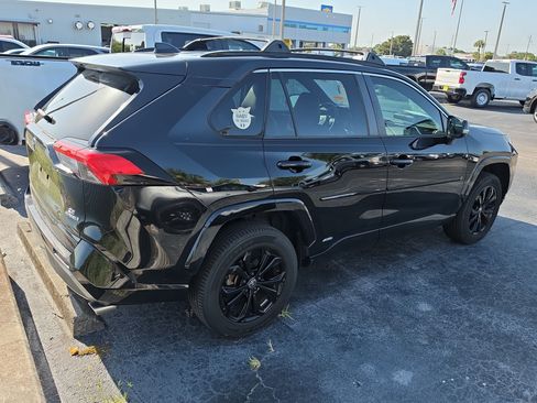 Used 2022 Toyota RAV4 SE w/ Convenience Package AWD/4WD image 5