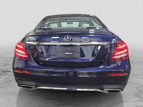 Used 2018 Mercedes-Benz E 300 image 6