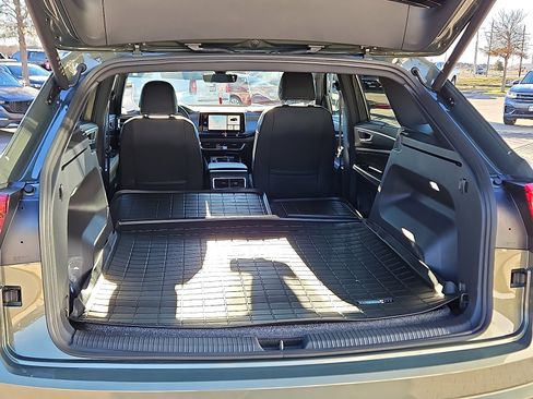 New 2026 Volkswagen Atlas Cross Sport SE image 7