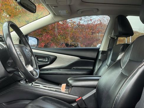 Used 2018 Nissan Murano SL w/ Moonroof Package image 10