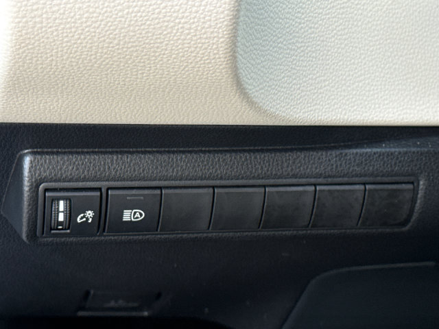 Used 2026 Toyota Corolla LE FWD image 21