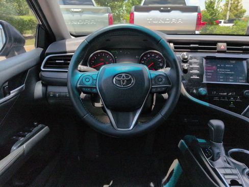 Certified 2018 Toyota Camry XSE FWD image 15