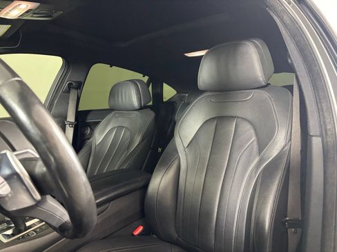 Used 2019 BMW X6 xDrive50i w/ M Sport Package AWD/4WD image 11