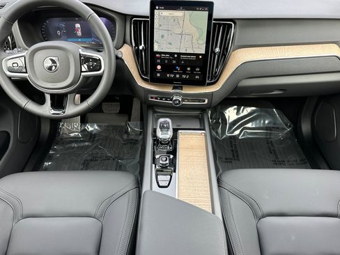 New 2026 Volvo XC60 B5 Plus w/ Climate Package image 12