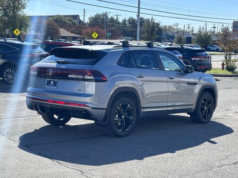 New 2026 Volkswagen Atlas Cross Sport SEL R-Line AWD/4WD image 7