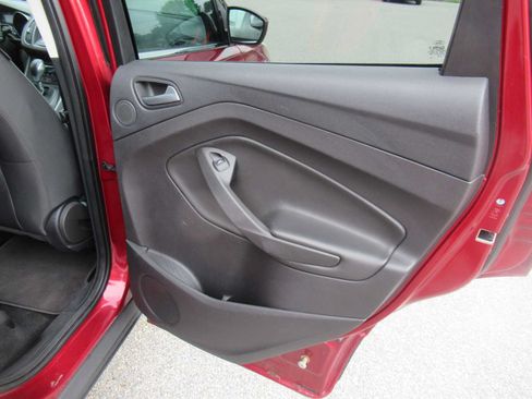 Used 2016 Ford Escape SE w/ Equipment Group 201A FWD image 20