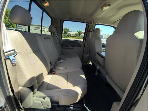Used 2005 Ford F250 XL RWD image 15