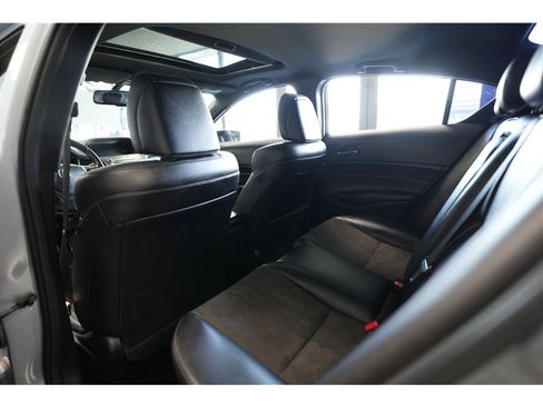 Used 2017 Acura ILX FWD image 14